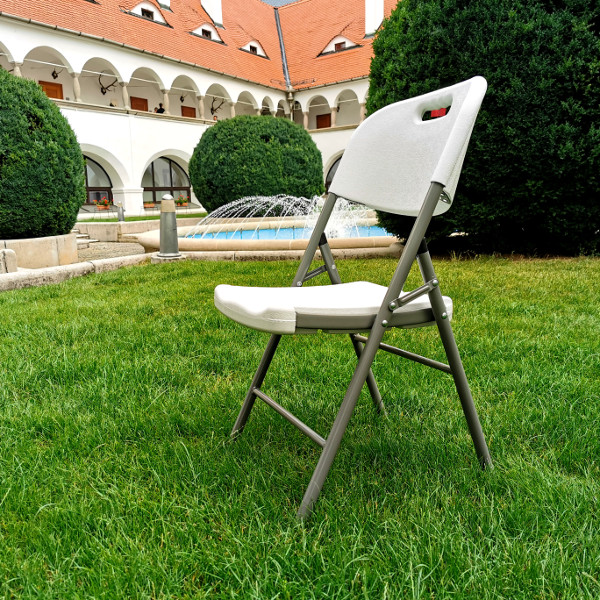 chaise en plastique